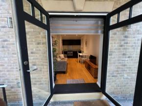 Lovely modern 1 bedroom apartment
